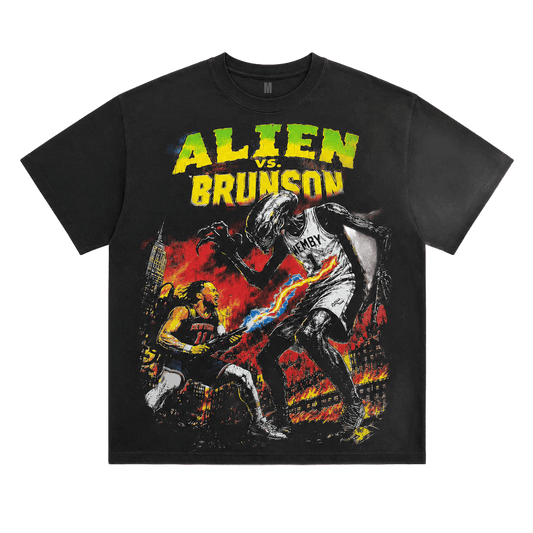 kiy-studios-alien-vs-new-york-black-t-shirt floating cutout